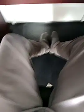 robinsan1010 online show from March 11, 8:20 am