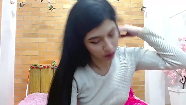 adriscute online show from June 5, 2:51 am