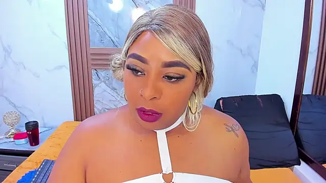 HannyMansonh online show from March 7, 6:35 am