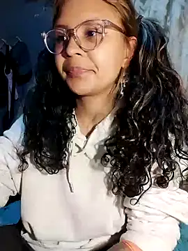 Hathorlove online show from December 12, 1:10 am