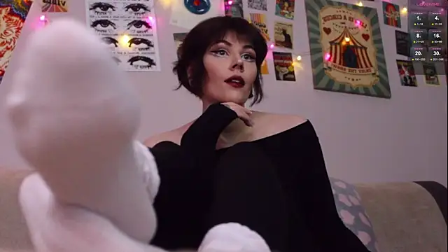 Luna Blake online show from April 15, 3:52 pm