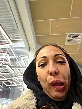 LeticiaWoods online show from April 6, 1:01 pm