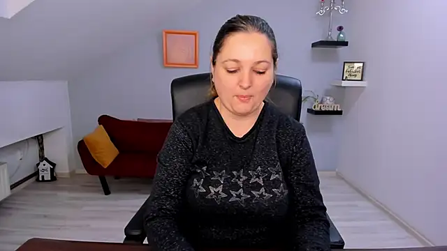 LollaGirl online show from February 24, 4:21 am