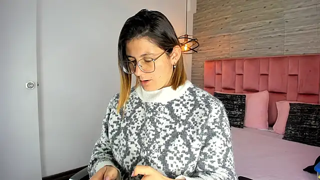 SarahDeyvis online show from October 1, 1:06 pm