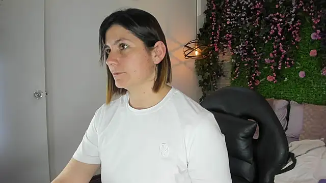 SarahDeyvis online show from February 18, 3:41 pm