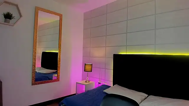 NanaRott online show from February 13, 7:10 pm