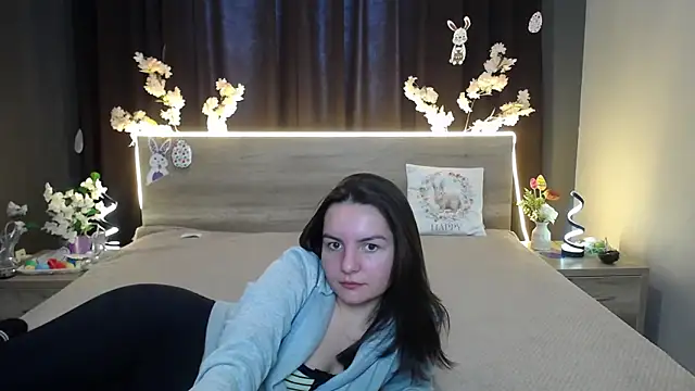 JasmineAsha online show from April 6, 7:09 am