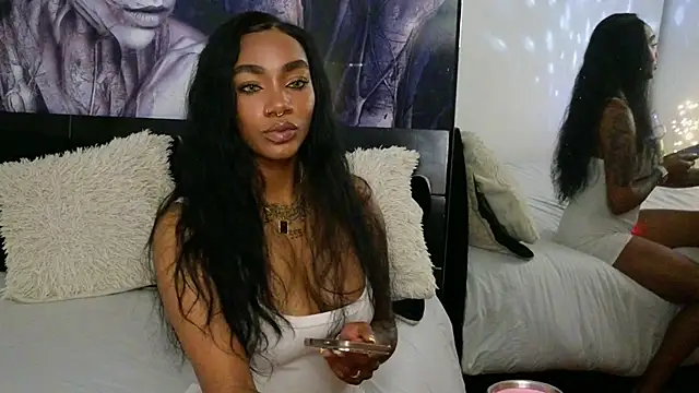 emely brandon online show from February 17, 12:07 am