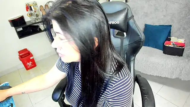 BellaFlaming online show from March 23, 10:52 am