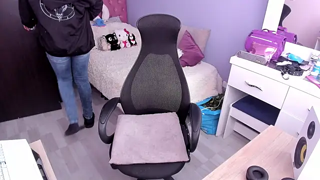 Room312  online show from December 16, 8:48 pm