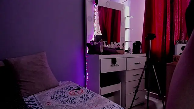 Room312  online show from June 12, 2:49 pm