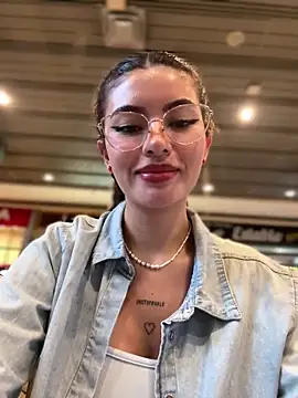 Your Honeey online show from September 12, 7:58 pm