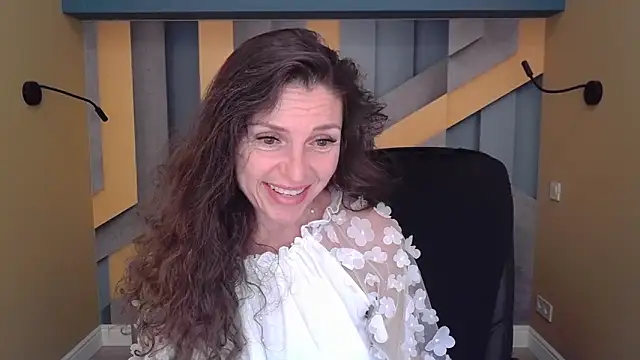 EllaLong online show from September 16, 11:33 am