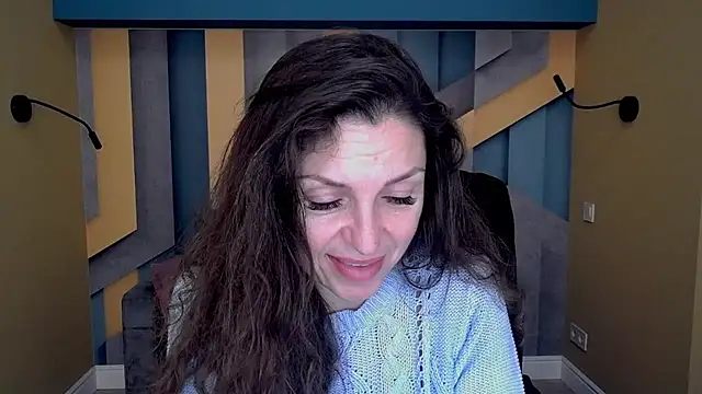 EllaLong online show from October 17, 11:35 am