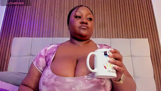 Saravy Blandon online show from December 18, 10:32 am