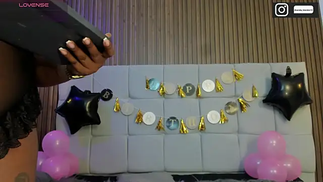 Saravy Blandon online show from December 20, 11:39 am