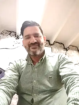 Snapshot of Maxi_TheBigDaddy chatting on February 16, 2:46 pm Maxi TheBigDaddy online show from February 16, 2:46 pm