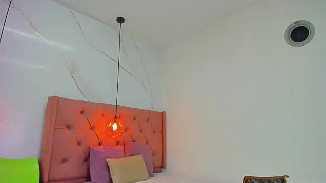 Belle Brunette online show from January 11, 12:54 pm