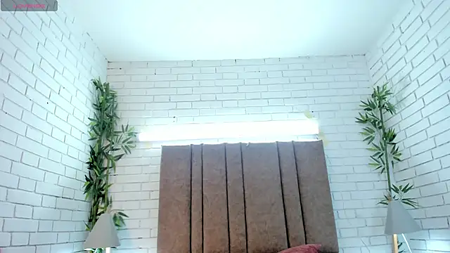 charlottewhitte online show from March 4, 11:08 am