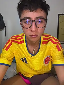 CamiRojas boy online show from June 24, 5:17 am