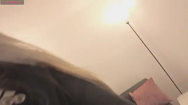 camiilaa1 online show from February 14, 1:46 am