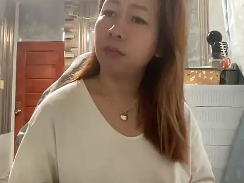 UrLove Marga online show from May 9, 9:31 pm