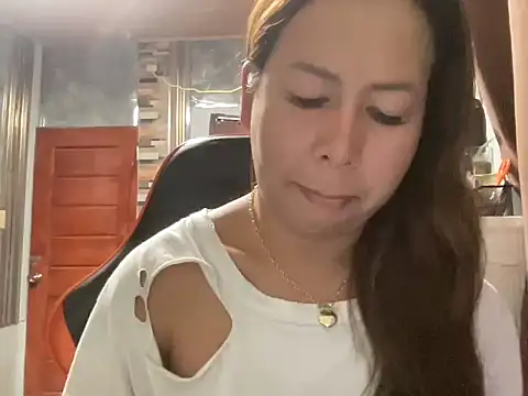 Snapshot of UrLove_Marga chatting on July 10, 10:56 pm UrLove Marga online show from July 10, 10:56 pm
