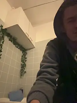 Toyjungee online show from March 5, 6:56 pm