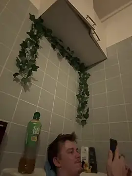 Toyjungee online show from March 1, 7:05 pm