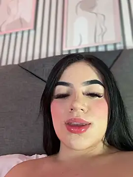 nicolette sweet  online show from February 14, 12:29 am