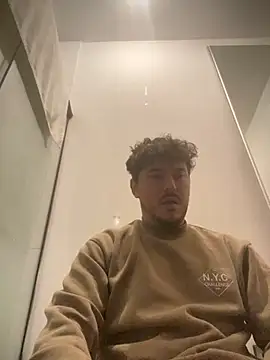 guaposexyh0t online show from June 17, 5:43 am