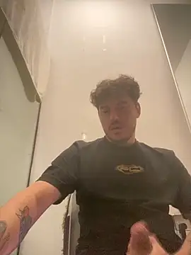 guaposexyh0t online show from June 18, 5:51 am