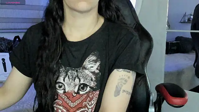 natasha logan  online show from March 28, 4:01 am