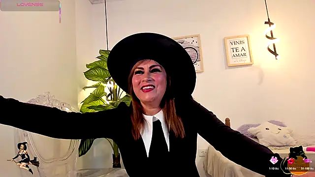 Rachel  Lang online show from October 31, 9:49 pm