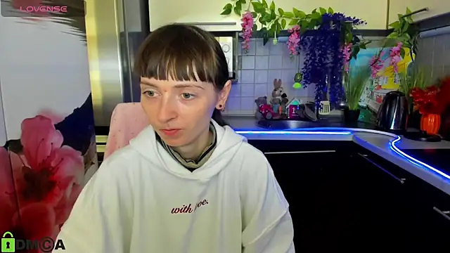 TayanaJons online show from April 10, 8:08 am