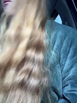 GoldenFlameGoddess online show from March 31, 4:18 pm