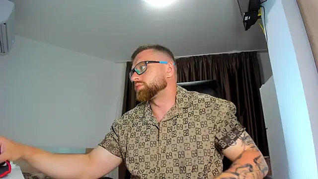 Findom guy online show from June 22, 5:21 pm