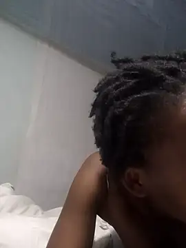 Queentesi online show from February 25, 5:58 pm