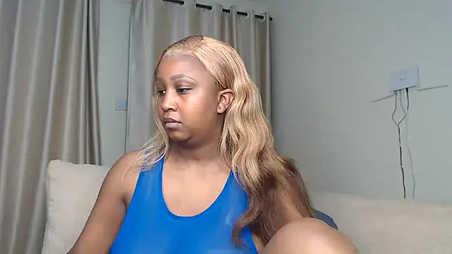 NIKKIE LOVE online show from October 13, 1:16 am