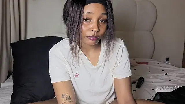 Snapshot of sexycabdy chatting on July 15, 7:19 pm sexycabdy online show from July 15, 7:19 pm