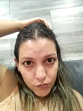 Mia Hampton online show from January 17, 1:36 am