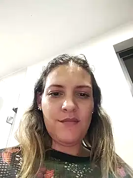 Mia Hampton online show from January 18, 4:04 am