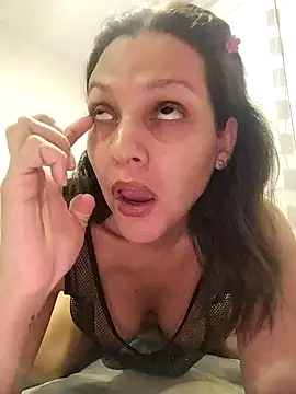 Mia Hampton online show from February 19, 1:18 am