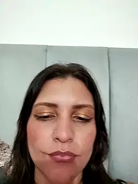 Mia Hampton online show from March 8, 1:50 am