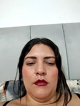 Mia Hampton online show from December 20, 9:55 pm