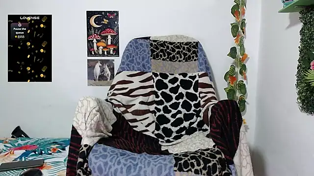 Snapshot of Dany_milk chatting on June 15, 12:46 am Dany milk online show from June 15, 12:46 am