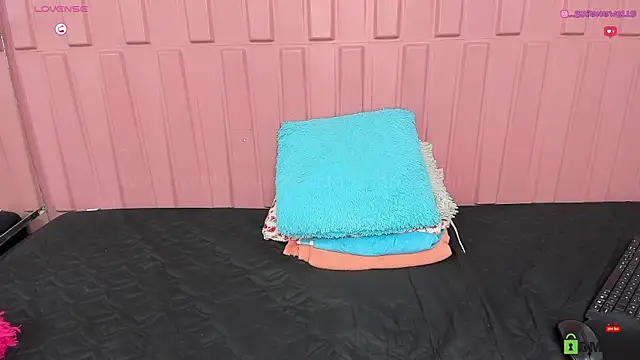 Briana Wells  online show from March 12, 4:24 pm