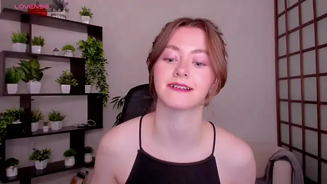 KateCuddle online show from March 27, 2:06 am