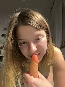 Snapshot of kimczii chatting on December 23, 7:17 am kimczii online show from December 23, 7:17 am