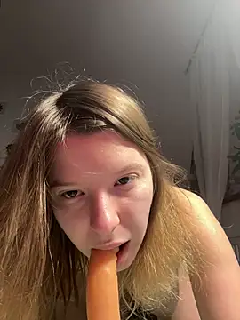 Snapshot of kimczii chatting on February 6, 7:45 am kimczii online show from February 6, 7:45 am